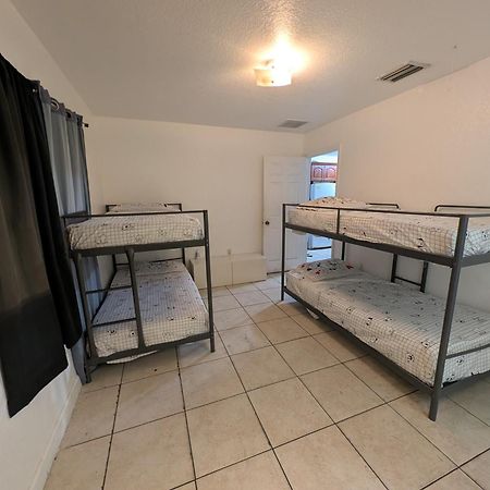 Milusol Vandrarhem Miami Shores Exteriör bild